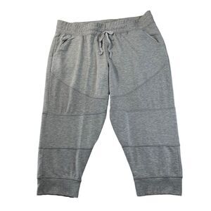 Danskin‎ Womens  Crop Legging Shorts Grey Stretch Workout Casual outdoors